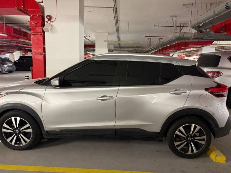 2020 Nissan Kicks thumbnail 3