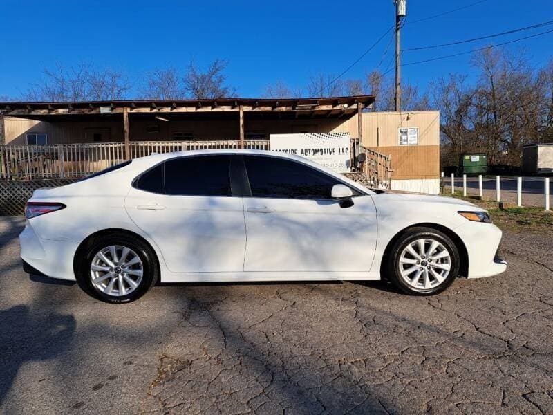 2020 Toyota Camry thumbnail 2