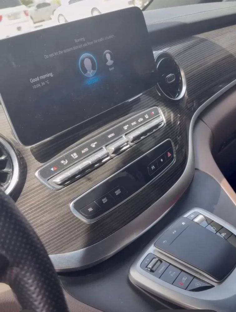 2022 Mercedes-Benz V Class thumbnail 3