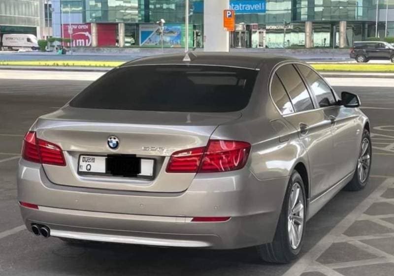 2013 BMW 5 Series Sedan thumbnail 3