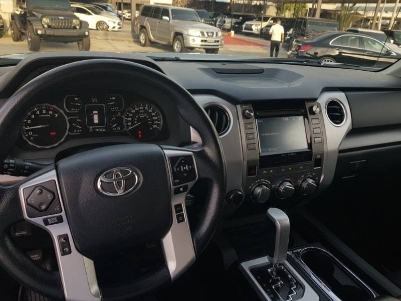 2018 Toyota Tundra thumbnail 5