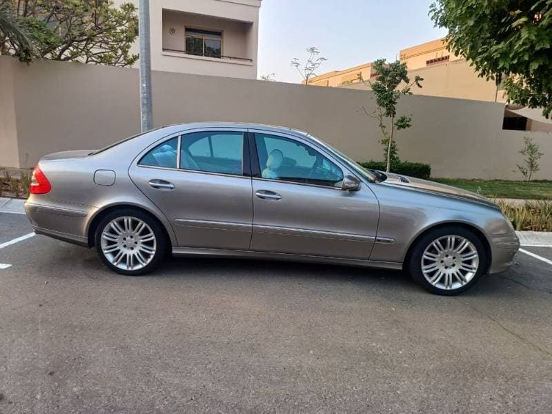 2008 Mercedes-Benz E 280 thumbnail 5