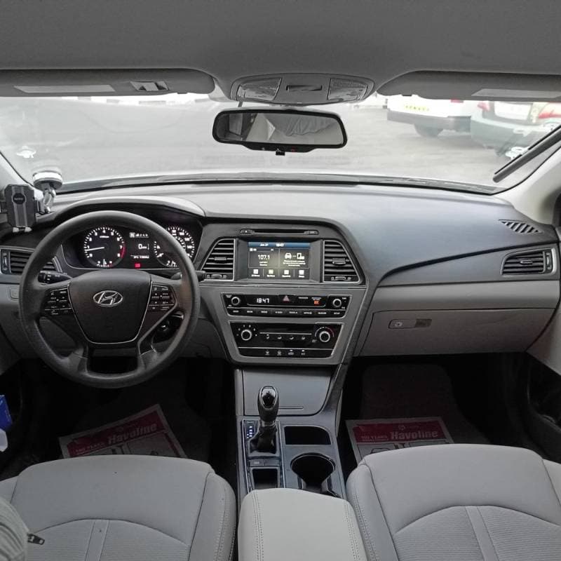 2016 Hyundai Sonata thumbnail 2