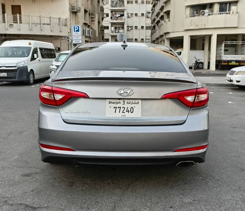 2016 Hyundai Sonata thumbnail 3