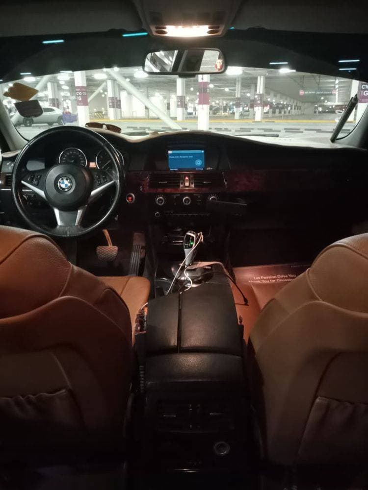 2009 BMW 5 Series Sedan thumbnail 5
