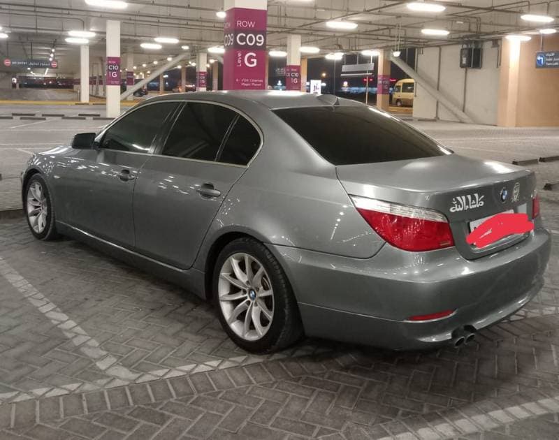 2009 BMW 5 Series Sedan thumbnail 4