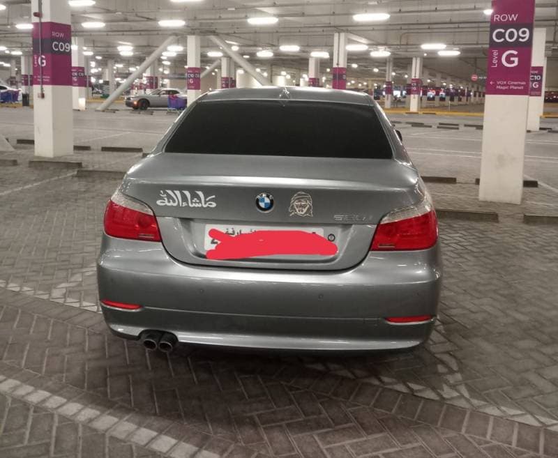 2009 BMW 5 Series Sedan thumbnail 2