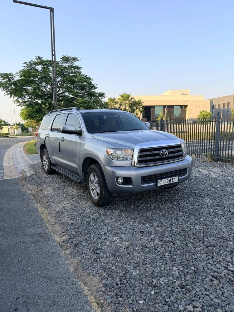 2016 Toyota Sequoia thumbnail 8