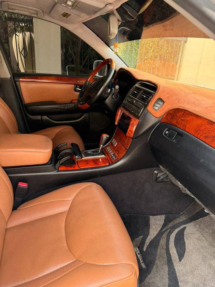 2004 Lexus LS 430 thumbnail 6