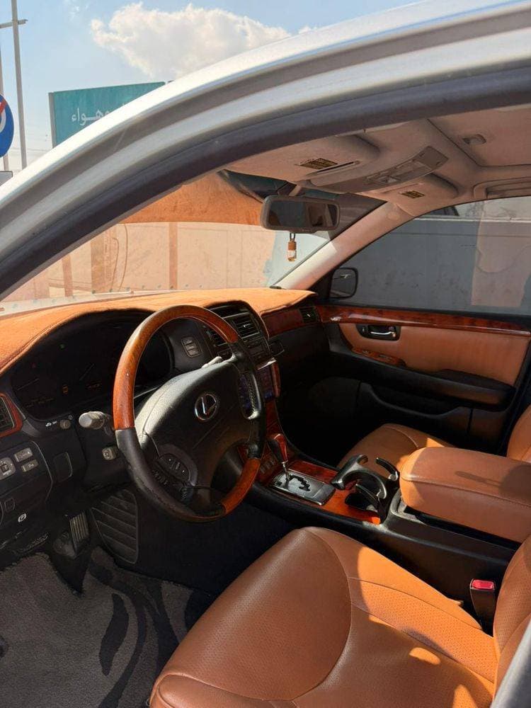 2004 Lexus LS 430 thumbnail 5