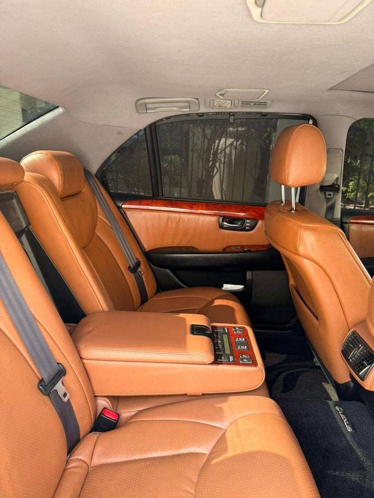 2004 Lexus LS 430 thumbnail 7