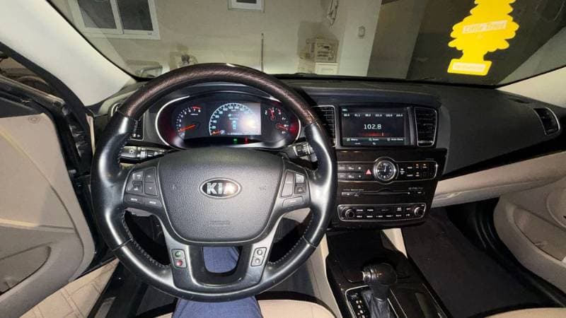 2015 Kia Cadenza thumbnail 2