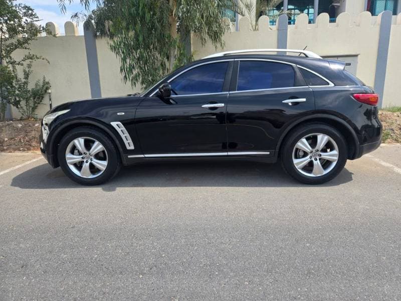 2009 Infiniti FX 50 thumbnail 3