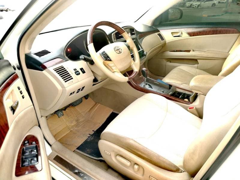 2011 Toyota Avalon thumbnail 3