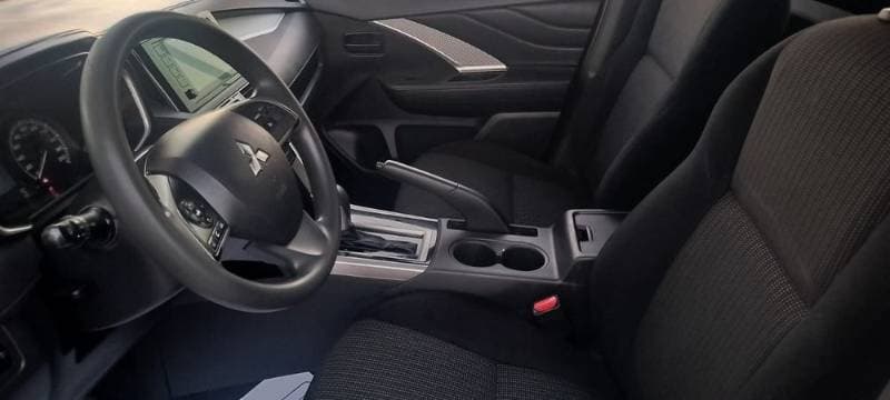 2024 Mitsubishi Xpander thumbnail 4