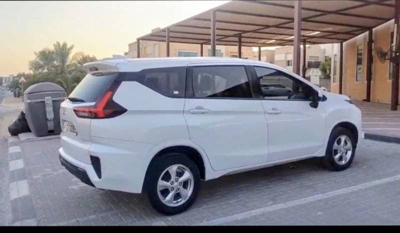 2024 Mitsubishi Xpander thumbnail 2