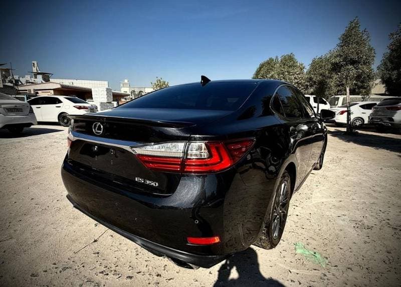 2018 Lexus ES 350 thumbnail 4