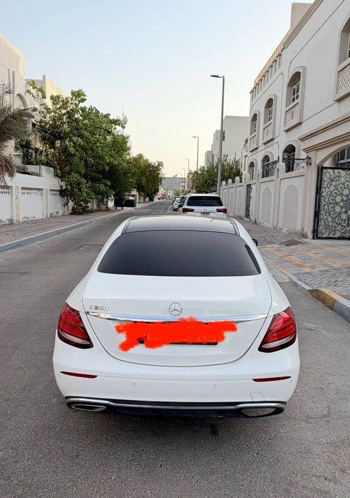 2018 Mercedes-Benz E-Class thumbnail 4