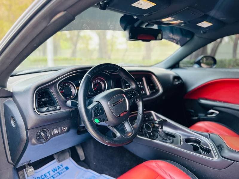 2018 Dodge Challenger thumbnail 2