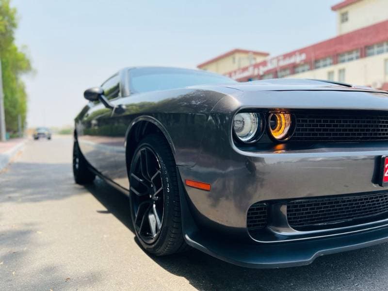2018 Dodge Challenger thumbnail 3