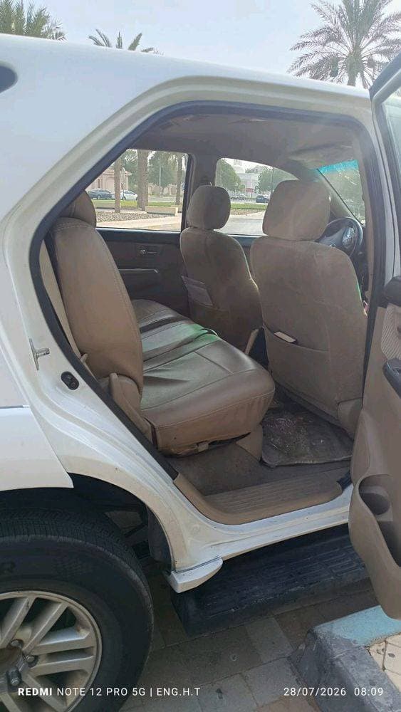 2015 Toyota Fortuner thumbnail 4