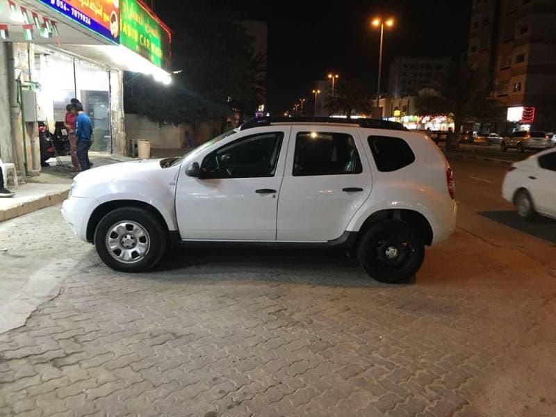 2015 Renault Duster thumbnail 5