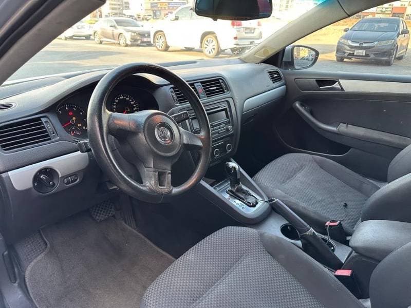 2012 Volkswagen Jetta thumbnail 5
