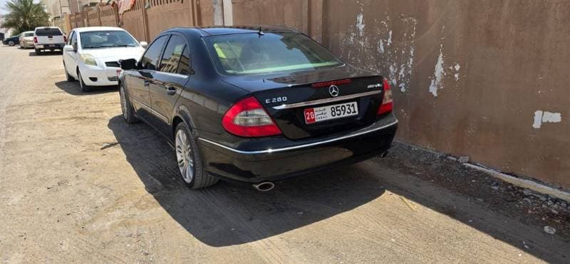 2011 Mercedes-Benz E-Class thumbnail 5