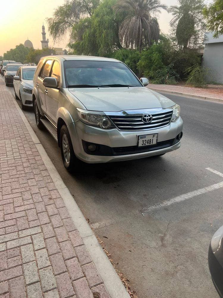 2014 Toyota Fortuner thumbnail 7