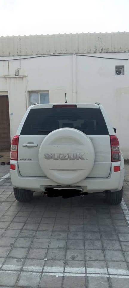 2018 Suzuki Grand Vitara thumbnail 3