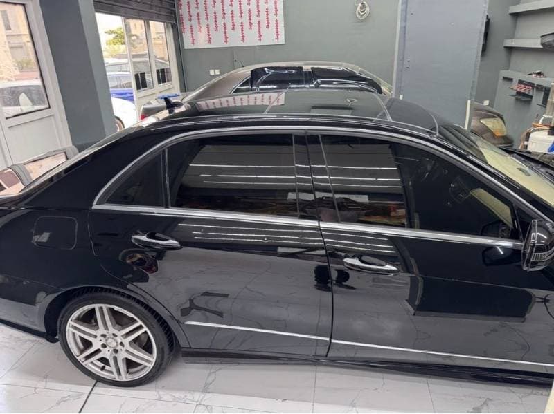 2013 Mercedes-Benz E-Class thumbnail 2