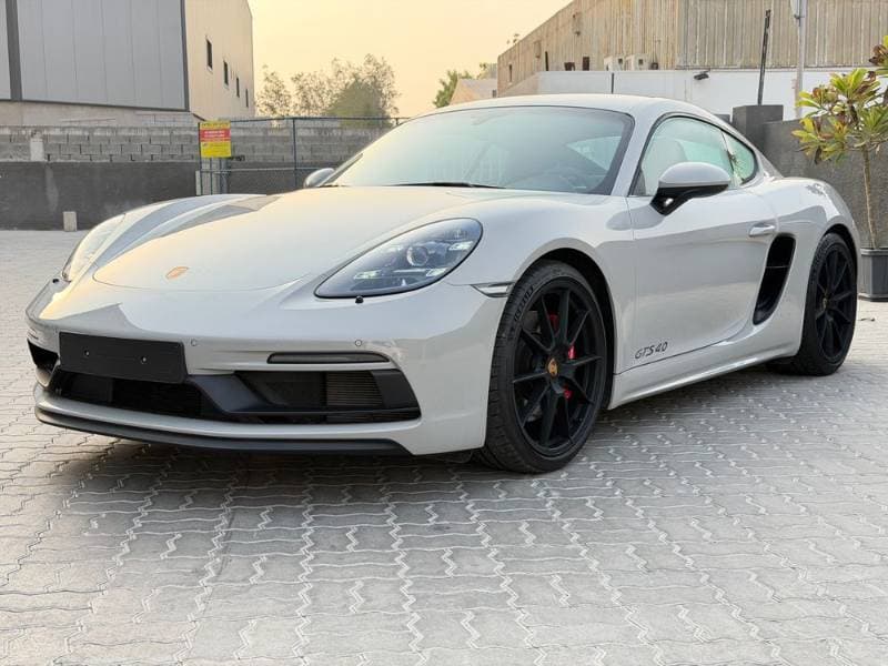 2024 Porsche Cayman thumbnail 3