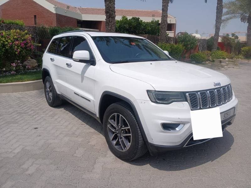 2020 Jeep Grand Cherokee thumbnail 3