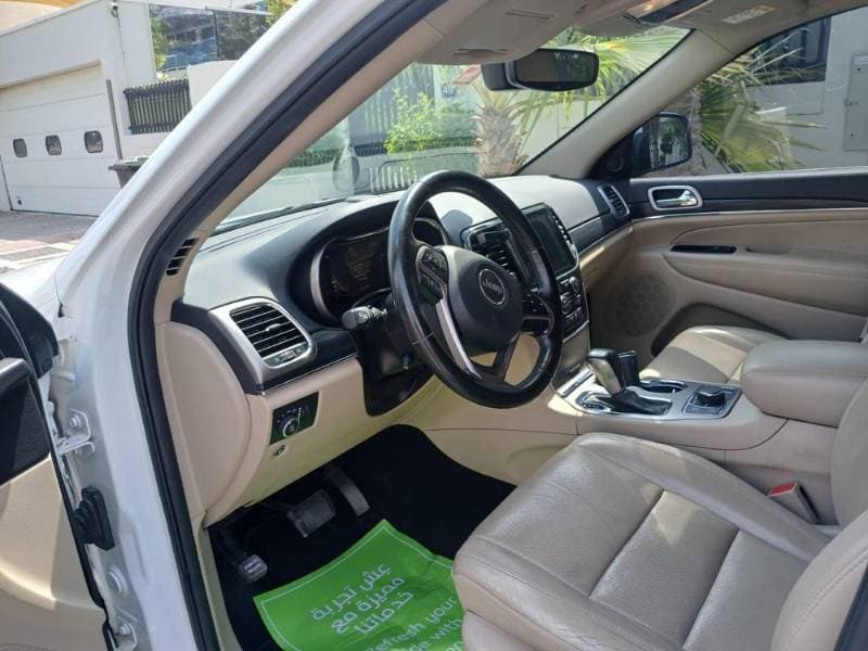 2020 Jeep Grand Cherokee thumbnail 4