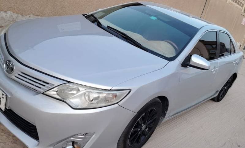 2015 Toyota Camry thumbnail 4