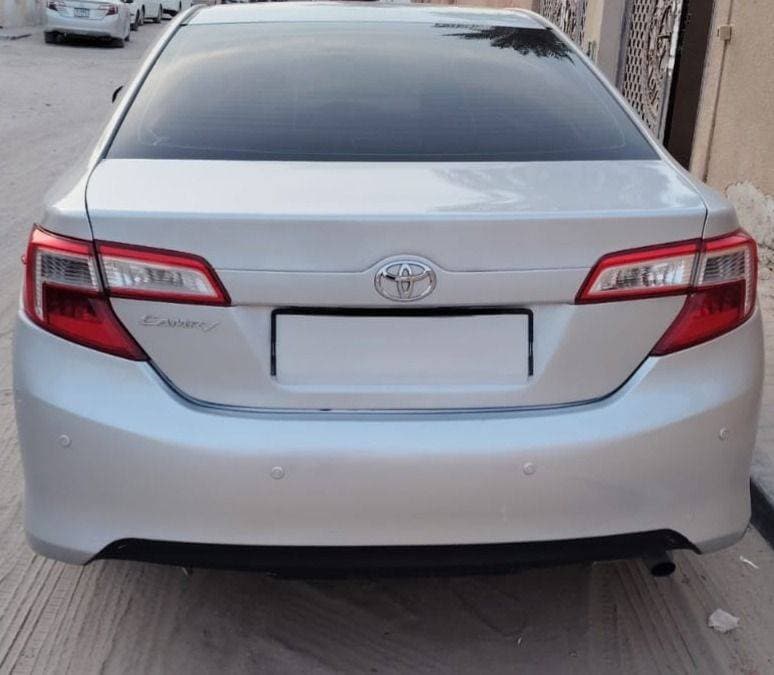 2015 Toyota Camry thumbnail 3