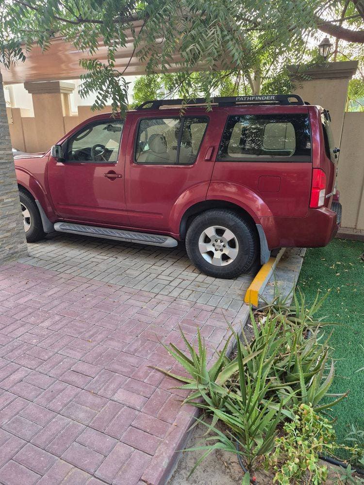 2007 Nissan Pathfinder thumbnail 3