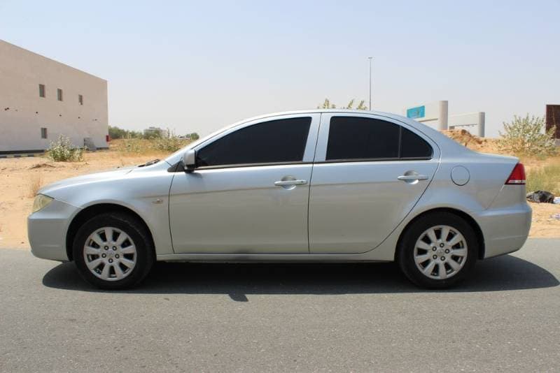 2014 Mitsubishi Lancer Fortis thumbnail 3