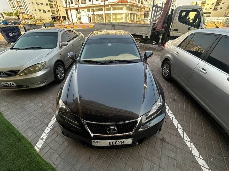 2011 Lexus IS thumbnail 5
