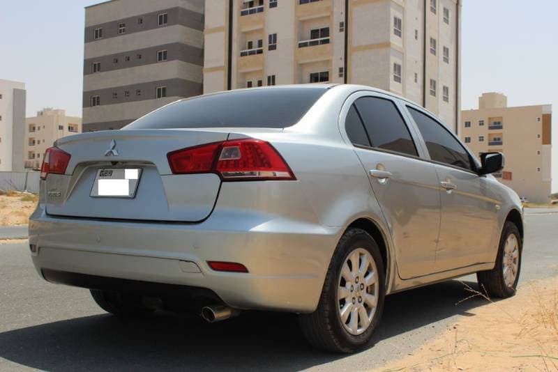 2014 Mitsubishi Lancer Fortis thumbnail 2