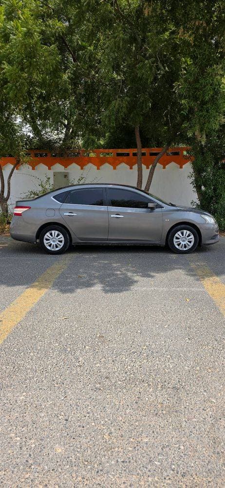 2014 Nissan Sentra thumbnail 4