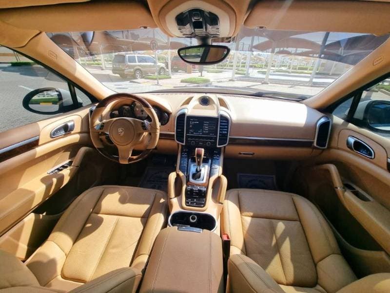 2013 Porsche Cayenne thumbnail 3