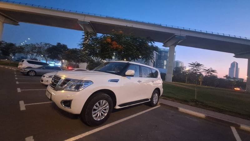 2019 Nissan Patrol thumbnail 2