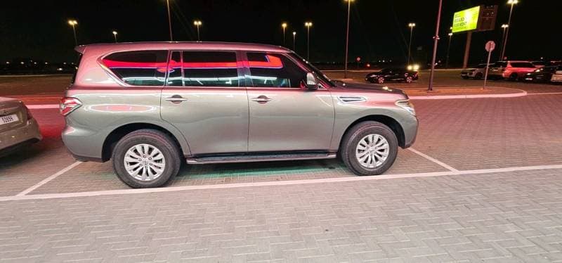 2017 Nissan Patrol thumbnail 5