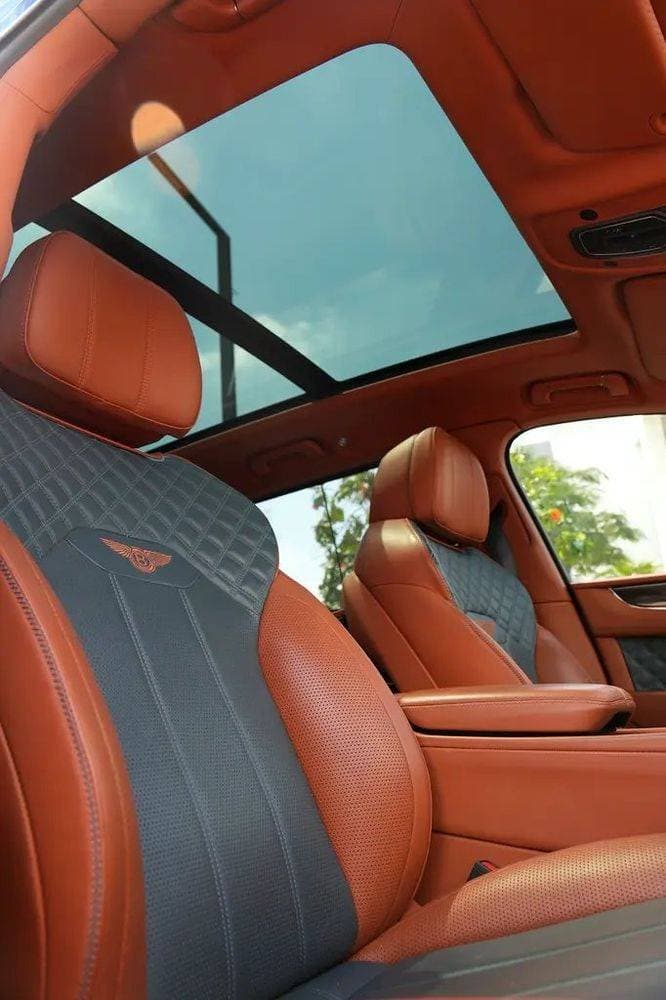 2021 Bentley Bentayga thumbnail 5