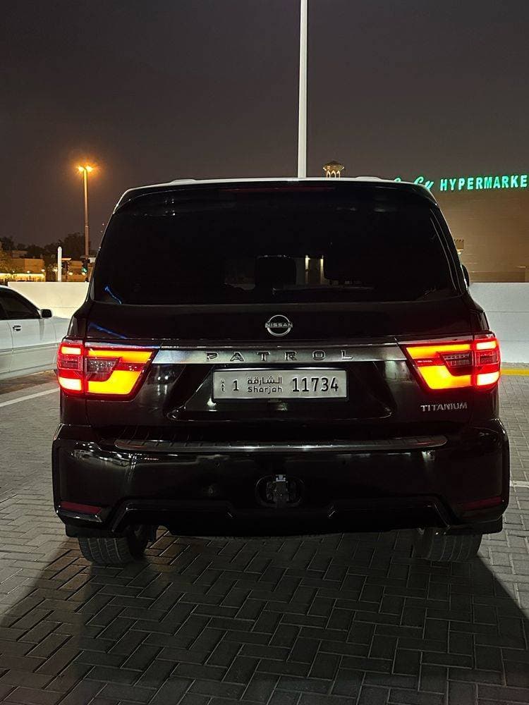 2019 Nissan Patrol thumbnail 3