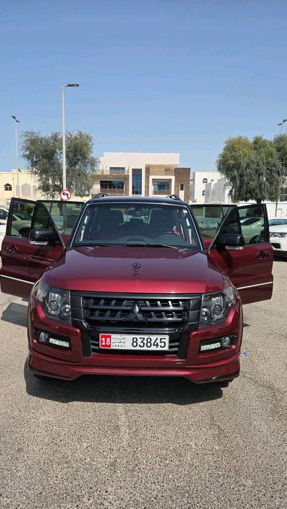 2020 Mitsubishi 4th Generation Pajero thumbnail 2