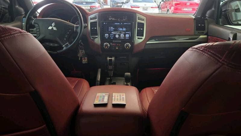 2020 Mitsubishi 4th Generation Pajero thumbnail 4