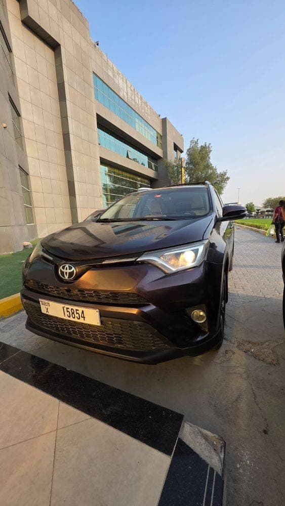 2016 Toyota Rav4 thumbnail 2