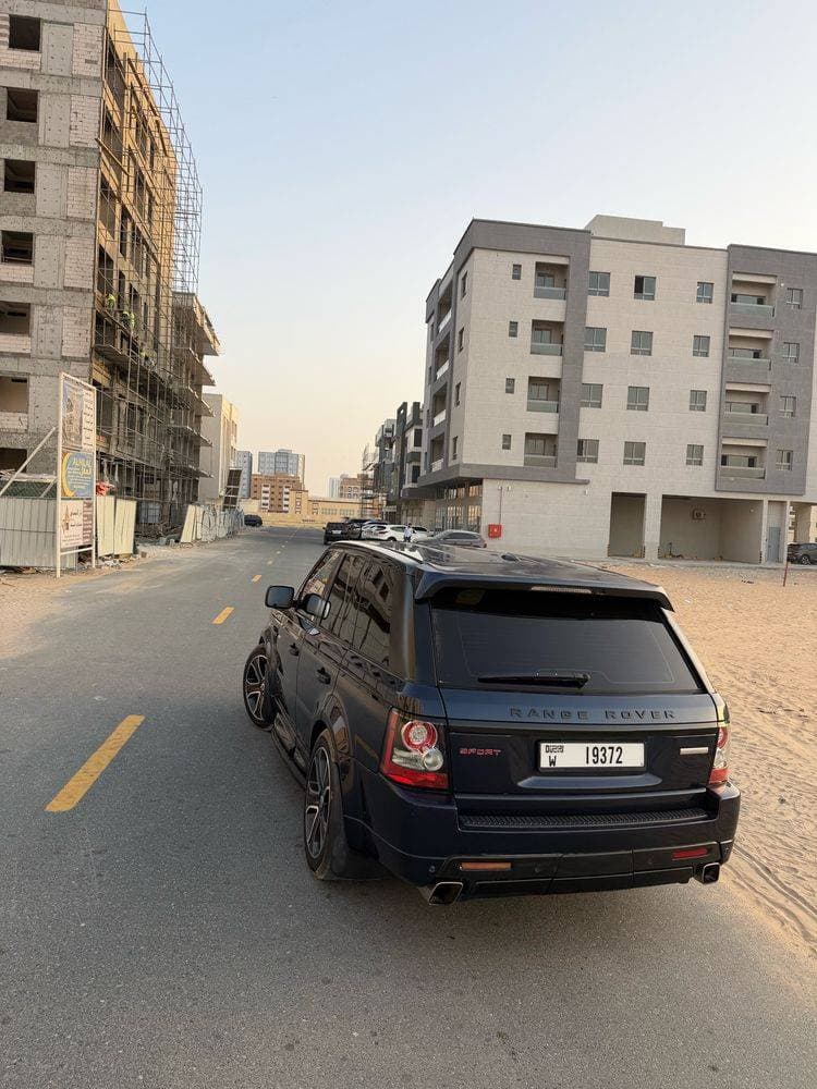 2012 Land Rover Range Rover Sport thumbnail 2